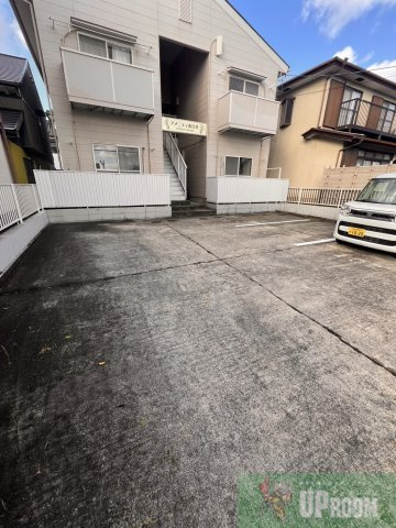 アメニティー春日井の駐車場