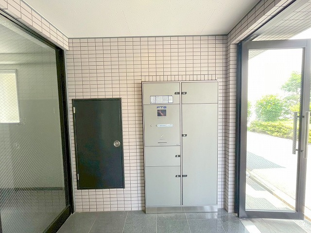 アクティブ新大阪のロビー
