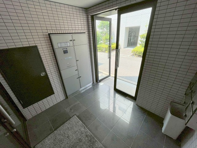 アクティブ新大阪のエントランス