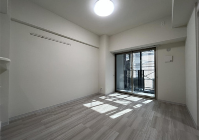 【洋室】 | ハピネスガーデン新大阪 | 広々とした洋室です