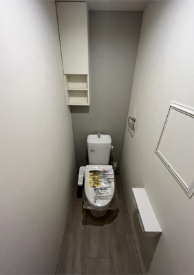 【トイレ】 | ハピネスガーデン新大阪 | 落ち着いた色調のトイレです