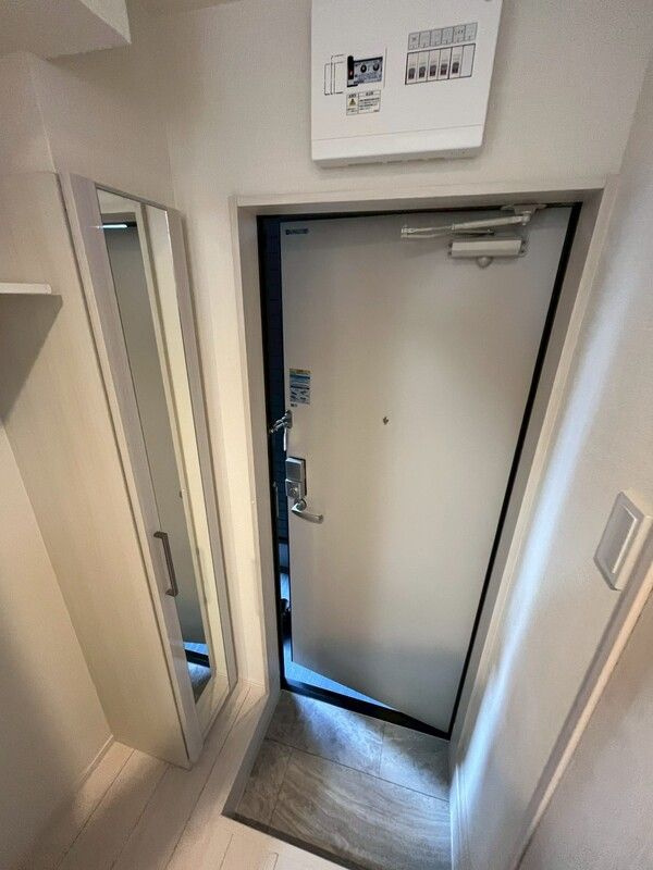 江戸川区松島４丁目のアパートの玄関