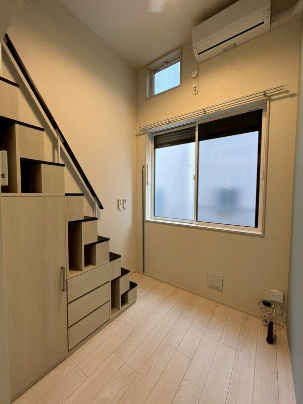 江戸川区松島４丁目のアパートの居間・リビング