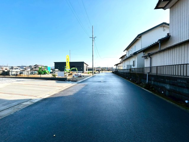 【商談中】新築戸建　揖斐郡池田町八幡第２　全４区画分譲の前面道路含む現地写真|■前面道路　■ヤマダ不動産　株式会社リライフ　
■夢のマイホーム購入をフルサポートします！