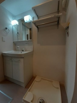 【洗面所】 | テェーニメント・フェイコム | 使いやすい洗面所です