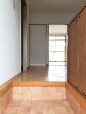 【玄関】 | エムシティ | きれいな玄関です