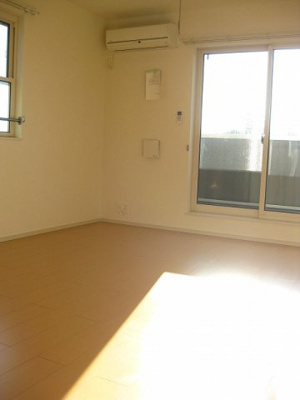 【居間・リビング】 | ラフレシールⅠ | ゆったり過ごせる居間です