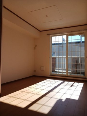 【居間・リビング】 | ビヴァリッチＢ | 居間です