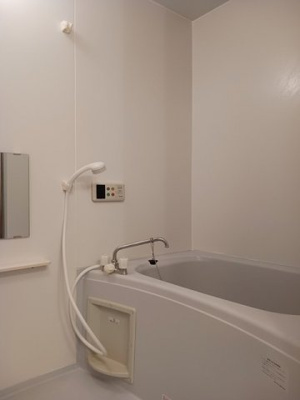 【浴室】 | ビヴァリッチＢ | ゆったり過ごせるお風呂です