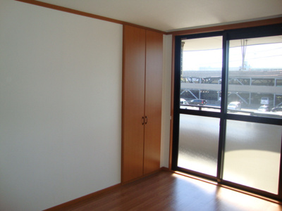 【内装】 | 幟り道第三ハイツ | 洋室２