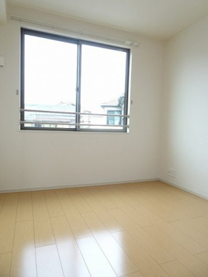 【内装】 | サンスポット新宿 | 明るい室内です