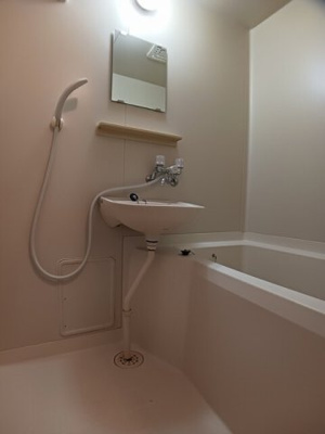 【浴室】 | エルディム小野 | 落ち着いた空間のお風呂です