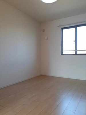 【内装】 | ビオラ | 明るい色調の室内です