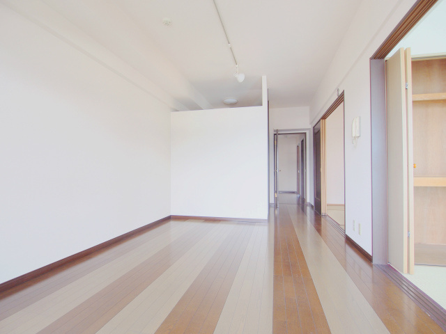 マーレビアンコの居間・リビング|※現況優先です。