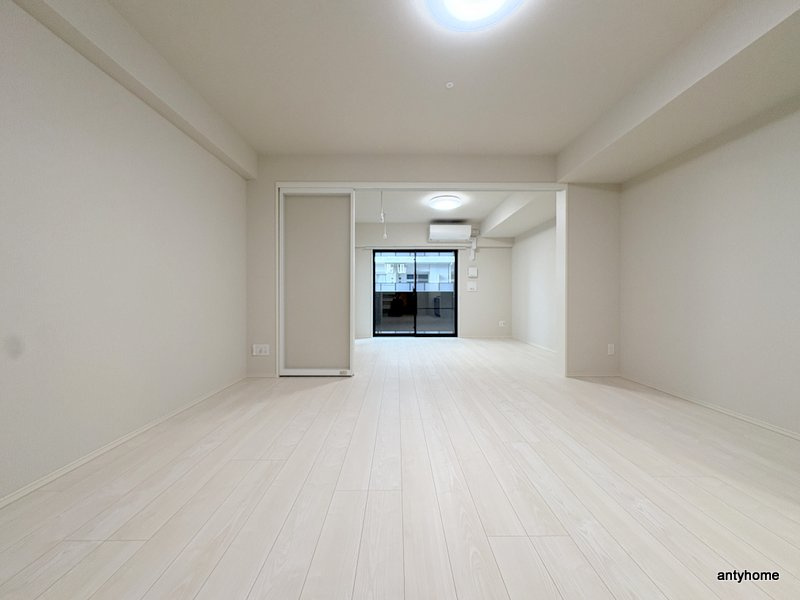 グランセジュール大国町の居間・リビング