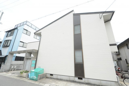 宅配BOX付きで不在時でも便利です！