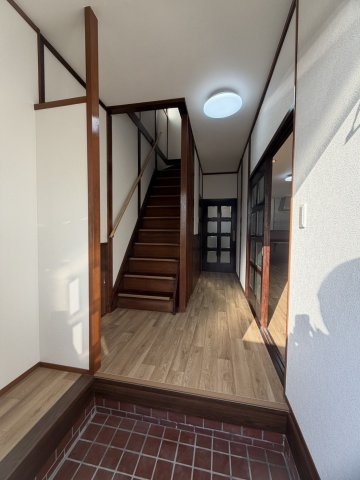 広島市安佐北区口田５丁目の一戸建ての玄関