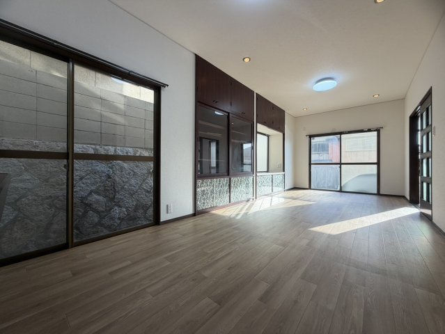 広島市安佐北区口田５丁目の一戸建ての居間・リビング