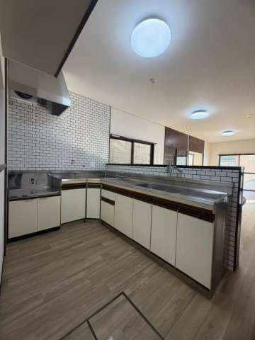 広島市安佐北区口田５丁目の一戸建てのキッチン