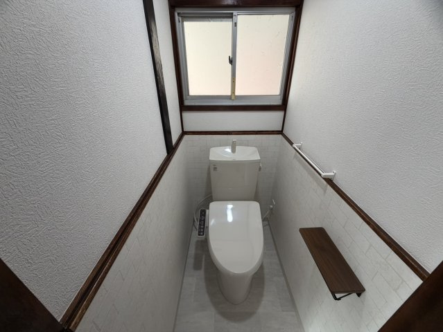 広島市安佐北区口田５丁目の一戸建てのトイレ