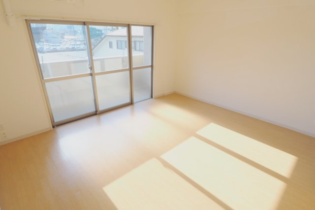 ＡＲＩＥＳの居間・リビング