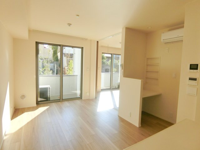 Ａｐｒｉｌｌａ　Ｇｒａｎｄｅの居間・リビング|★１階でも明るいお部屋です★