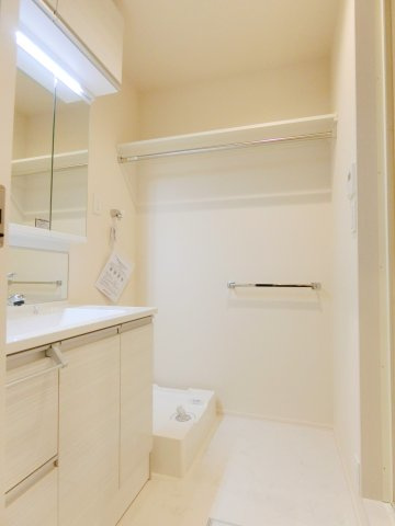 Ａｐｒｉｌｌａ　Ｇｒａｎｄｅの収納|★洗面脱衣所に棚あり★