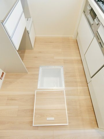 Ａｐｒｉｌｌａ　Ｇｒａｎｄｅの居間・リビング|★キッチンの床下収納★
