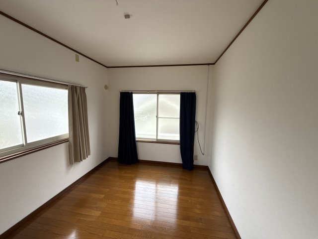 新在家メゾネットの寝室