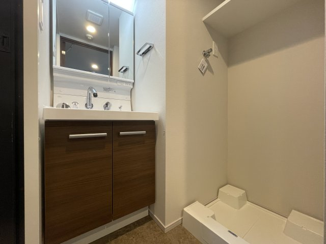 ハーモニーレジデンス東京南砂ザガーデンの洗面所|コンパクトで使いやすい洗面所