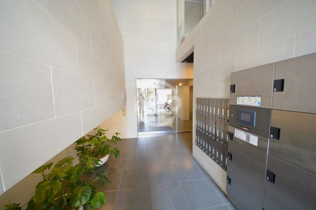 FLAT34上本町　五条小学校区のロビー|FLAT34上本町　ロビー