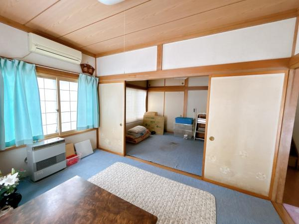 三戸郡三戸町大字梅内字蕨久保の居間・リビング|【リフォーム前】続き間和室をLDKにリフォームします。フローリング張り、壁天井クロス仕上げ、照明新品交換等を行います。