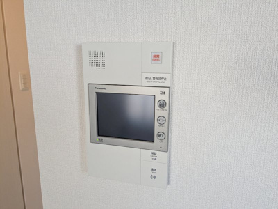 【セキュリティ】 | エスリード弁天町ノースプレミア | モニター付きインターホンです