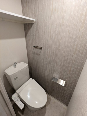 【トイレ】 | エスリード弁天町ノースプレミア | 落ち着いた色調のトイレです