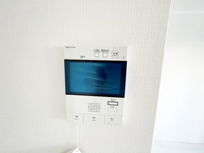 【セキュリティ】 | エスリード大阪リエート | モニター付きインターホンです