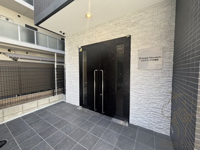 エスグランデ中崎町のエントランス