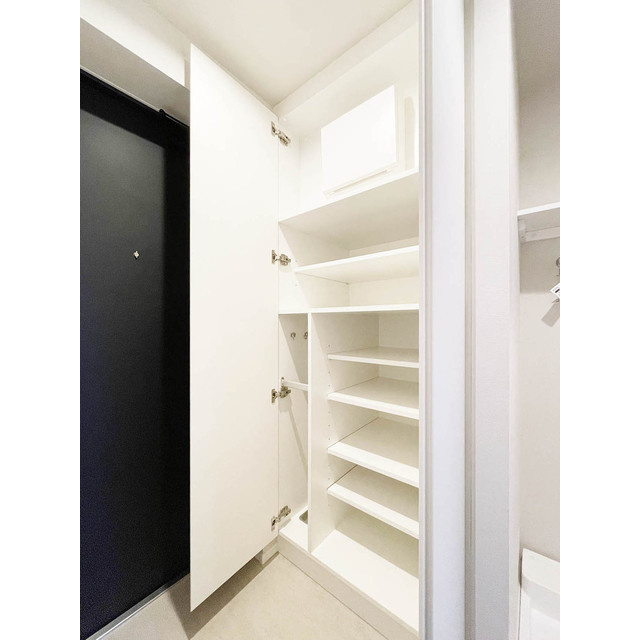 ラ・ペルラ下北沢の収納