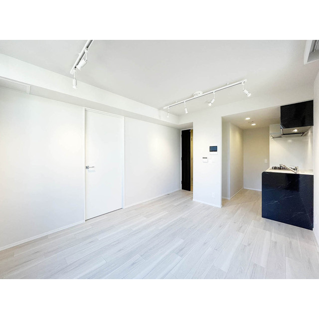 ラ・ペルラ下北沢の居間・リビング