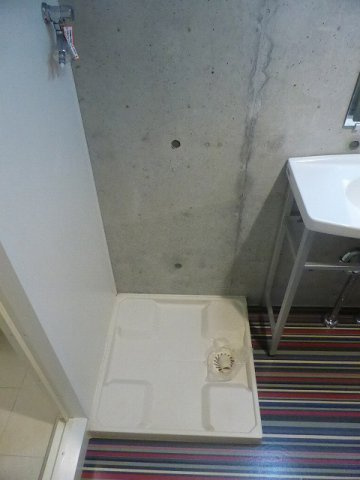 チェメントの洗面所