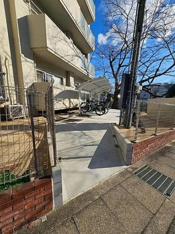 レック六甲マンションの駐車場