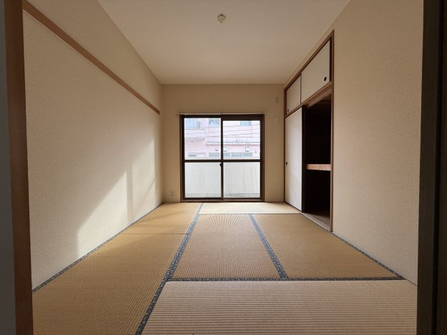 ツインフィールド壱番館の和室