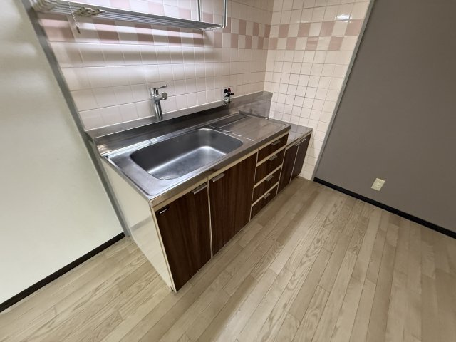 ツインフィールド壱番館のキッチン