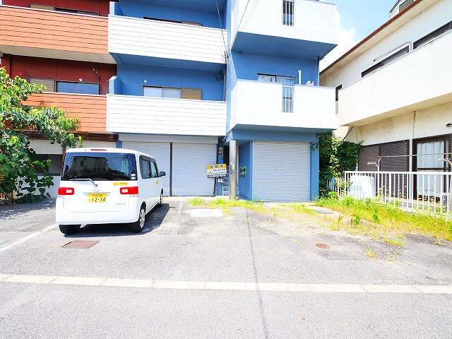 Revo郡山の駐車場|駐車場があります