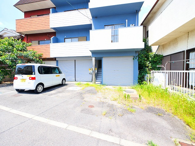 Revo郡山の駐車場|駐車場に車を止められます
