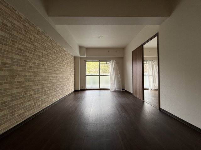 ヒルサイドガーデン千里山の居間・リビング