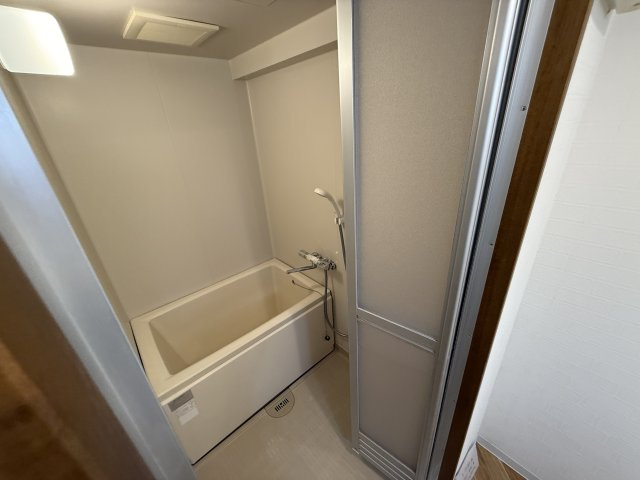 ヒルサイドガーデン千里山の浴室