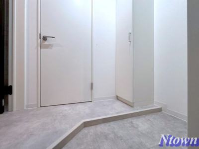 【玄関】 | Revive黄金 | 明るい玄関です