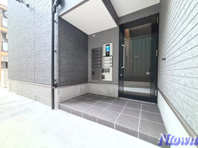 【エントランス】 | Revive黄金 | 清潔なエントランスです