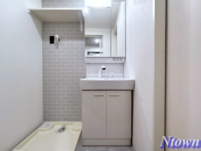 【独立洗面台】 | Revive黄金 | 朝の支度にも助かる、独立の洗髪洗面化粧台