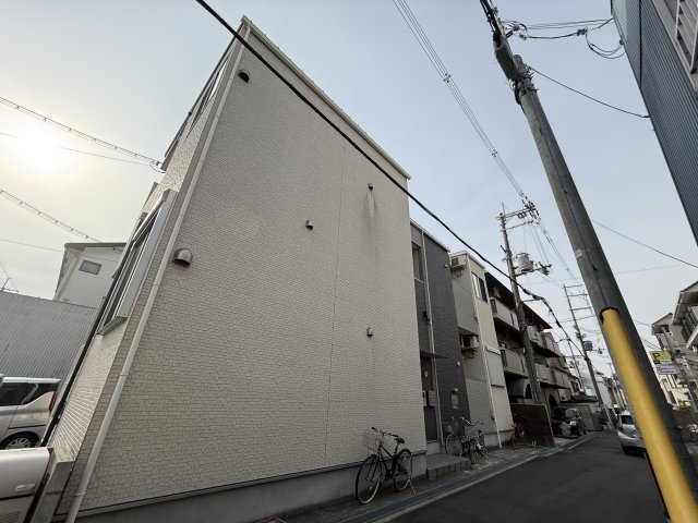 蛍池ヒルズ バルの外観